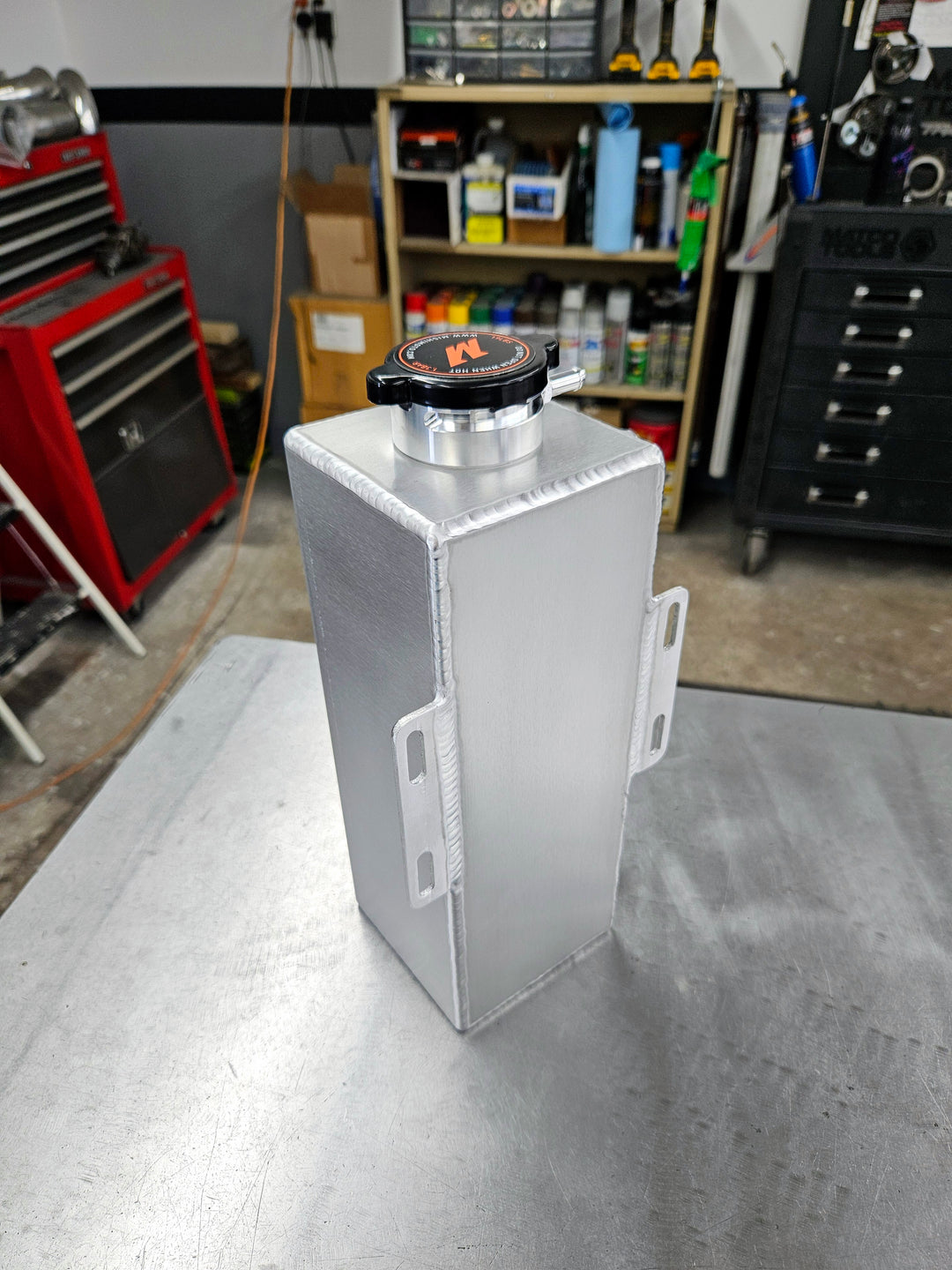 Universal Coolant Expansion Tank - 3 Quart