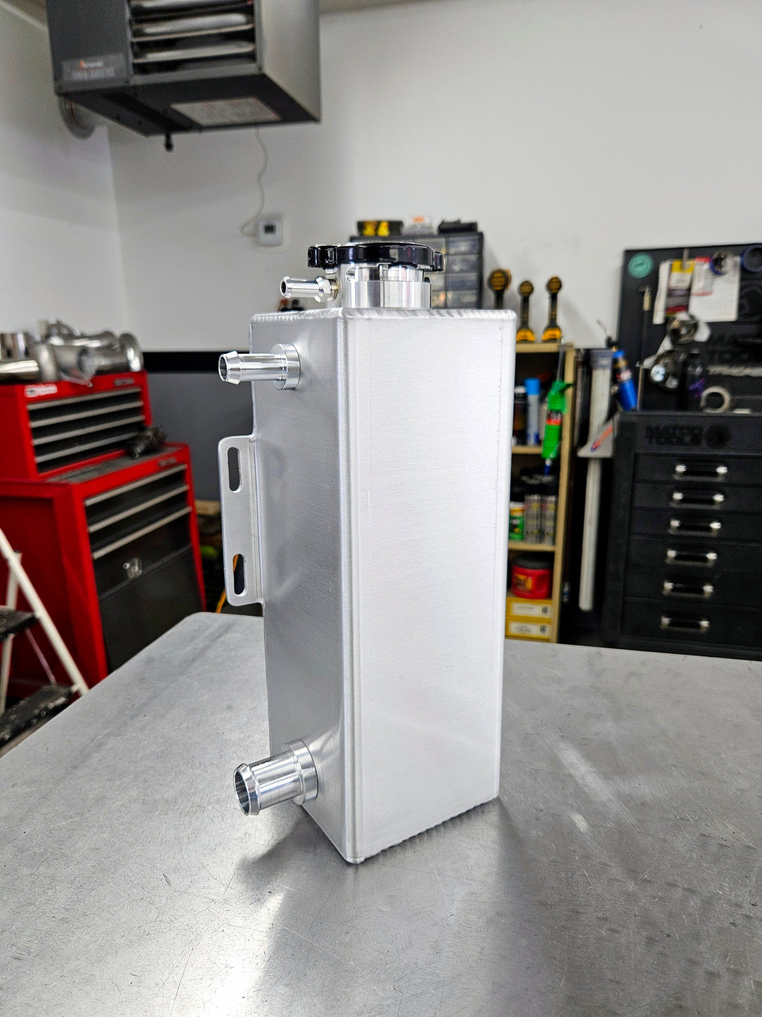 Universal Coolant Expansion Tank - 3 Quart